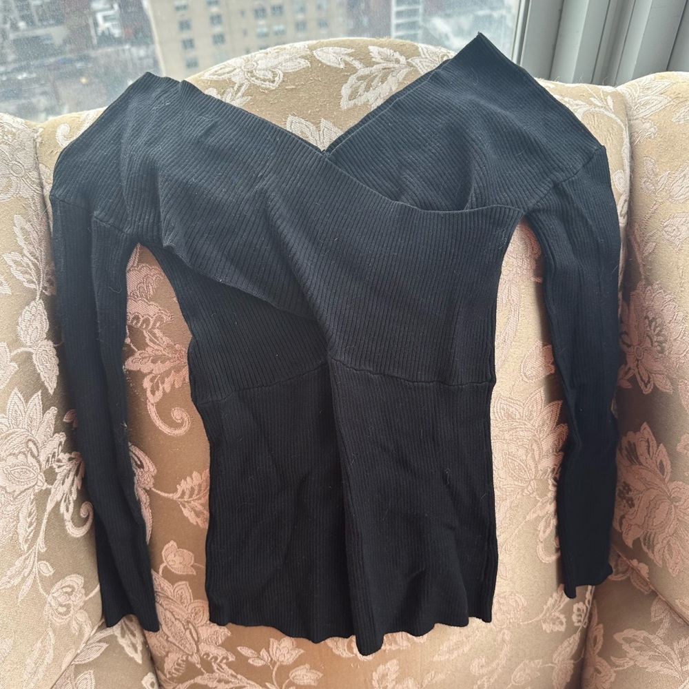 525 America off the shoulder sweater!!!